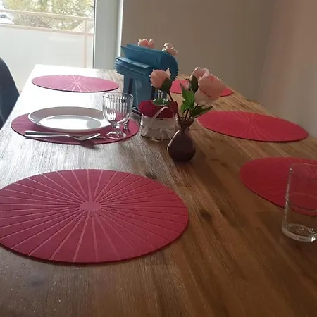 Appartement Beas Gastehaus Hygge: Moderne Mit Aussicht